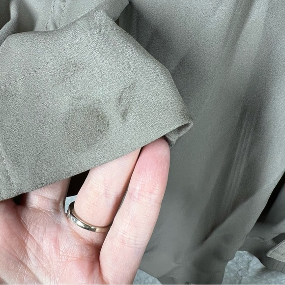 Aritzia Babaton Taupe Light Academia Flowy Quincy Tie Waist Lightweight Jacket - Picture 8 of 9